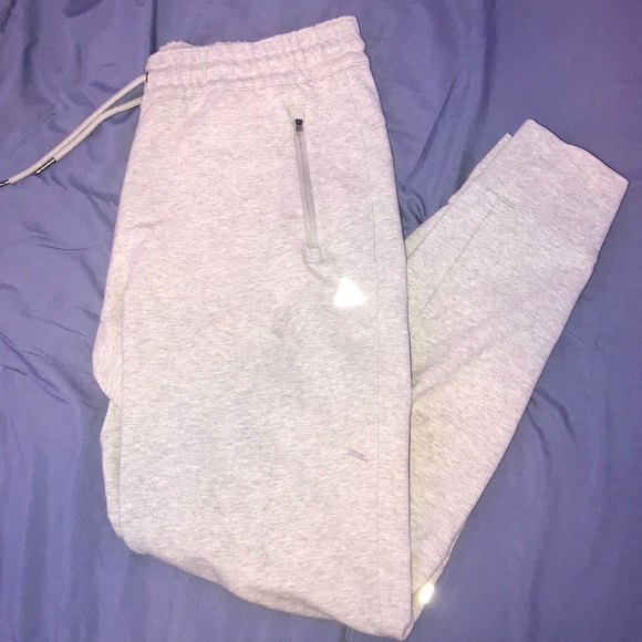 Light grey Reebok Sweats!💜 - Picture 5 of 7